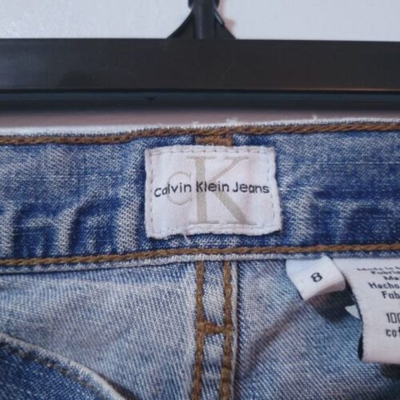 VTG Calvin Klein Women's Light Wash Denim Distressed High Rise Jeans Size 8 - Picture 3 of 7